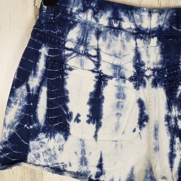 Express Bleus Denim Authentique Bleach Tie Dyed Jean Shorts Women's Size 7/8 - Picture 8 of 11